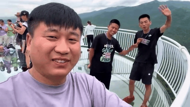 开云体育入口-夺冠热门遭遇意外挑战，胜负高悬悬念的简单介绍