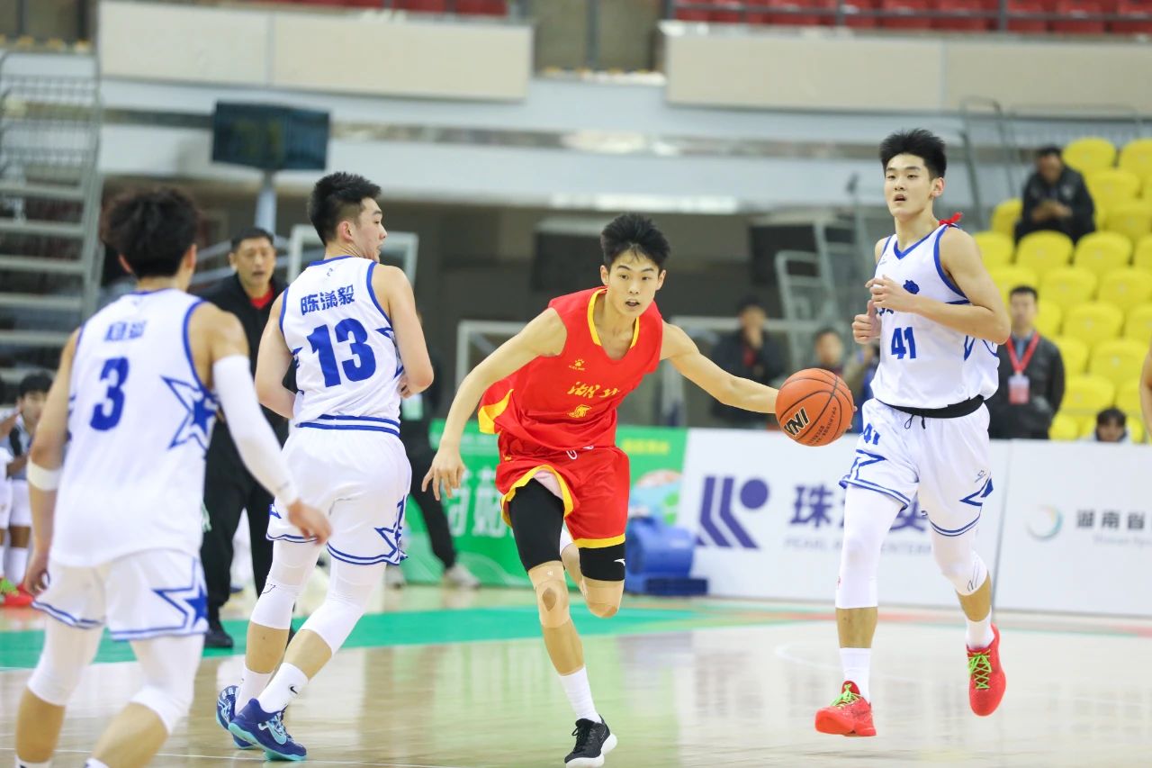 湖北男篮实现逆袭，赢得关键比赛